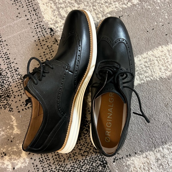 Cole Haan Original Grand Wingtip Oxford - Picture 2 of 6